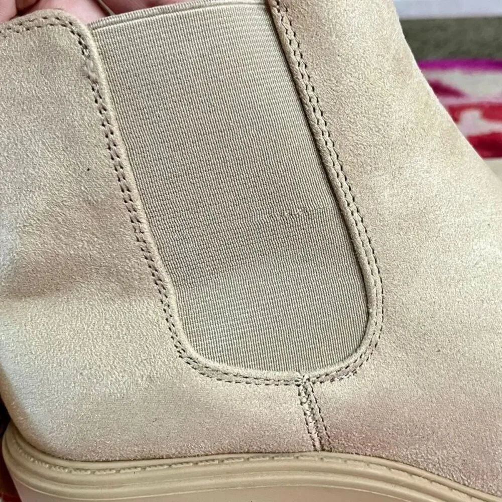 Redtop Platform Lug Sole Chelsea Boots NWT - Size 9.5